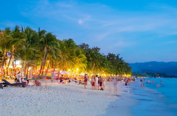 Boracay Nightlife: A Guide to Evening Entertainment on the Island